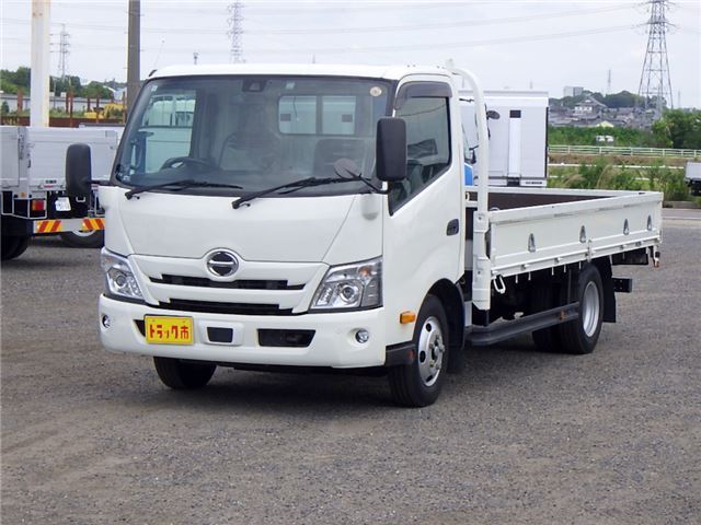 2022 Hino Dutro 1.9t Wide Long AT - photo 1 2022 Hino Dutro 1.9t Wide Long AT White Truck for sale, Japanese used car export - photo 1 of 51 | GULJI TRADERS