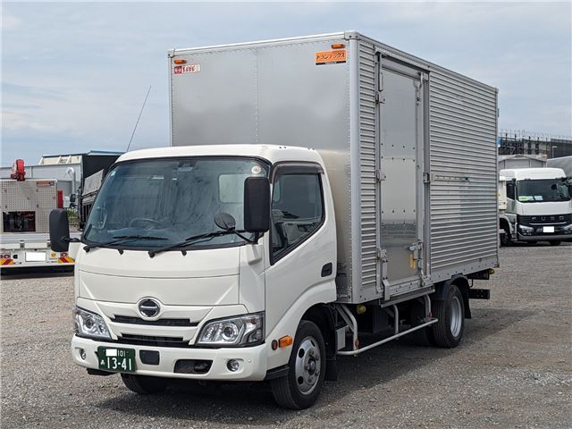 2023 Hino Dutro - photo 1 2023 Hino Dutro White Truck for sale, Japanese used car export - photo 1 of 46 | GULJI TRADERS