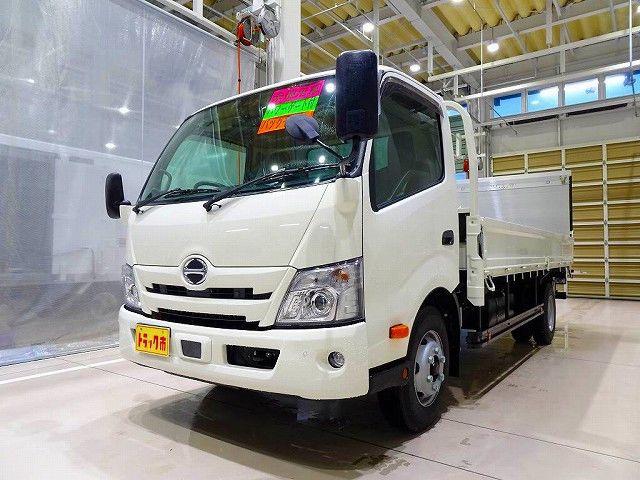 2023 Hino Dutro 2WD White Truck for sale, Japanese used car export - photo 1 of 25 | GULJI TRADERS