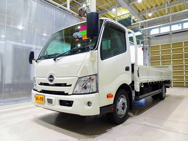 2023 Hino Dutro 2WD White Truck for sale, Japanese used car export - photo 1 of 25 | GULJI TRADERS