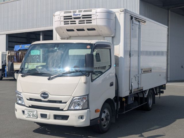 2023 Hino Dutro 2WD White Truck for sale, Japanese used car export - photo 1 of 25 | GULJI TRADERS