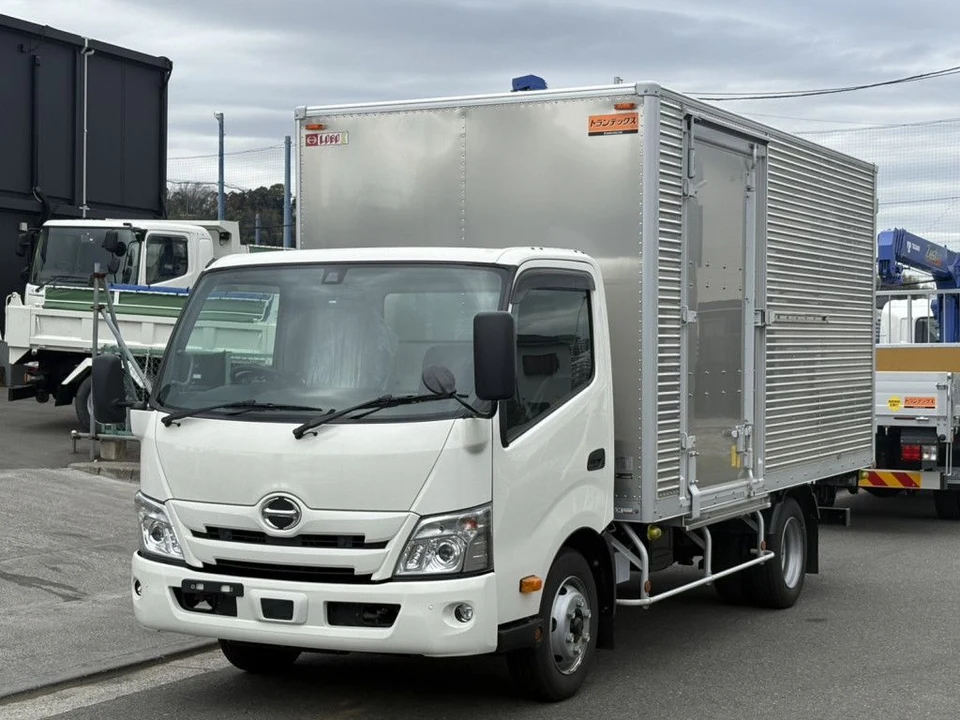 2023 Hino Dutro 2WD White Truck for sale, Japanese used car export - photo 1 of 25 | GULJI TRADERS