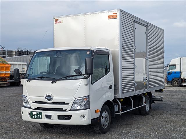 2024 Hino Dutro - photo 1 2024 Hino Dutro White Truck for sale, Japanese used car export - photo 1 of 50 | GULJI TRADERS
