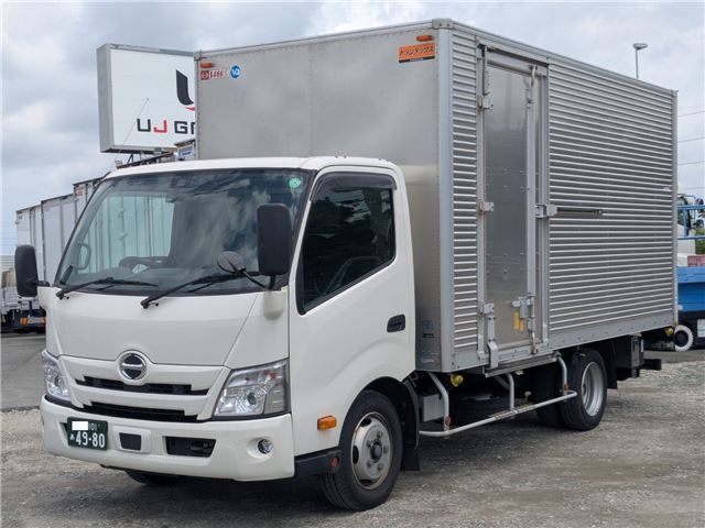 2024 Hino Dutro - photo 1 2024 Hino Dutro White Truck for sale, Japanese used car export - photo 1 of 52 | GULJI TRADERS