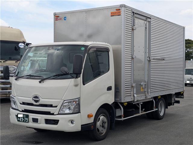 2024 Hino Dutro - photo 1 2024 Hino Dutro White Truck for sale, Japanese used car export - photo 1 of 52 | GULJI TRADERS