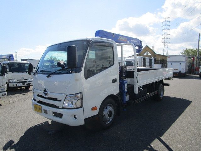 2024 Hino Dutro 2WD - photo 1 2024 Hino Dutro 2WD White Truck for sale, Japanese used car export - photo 1 of 25 | GULJI TRADERS