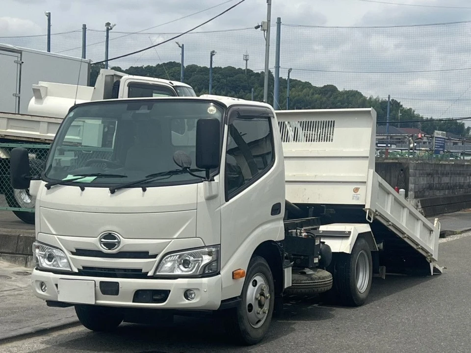 2024 Hino Dutro Standard 2WD White Truck for sale, Japanese used car export - photo 1 of 25 | GULJI TRADERS