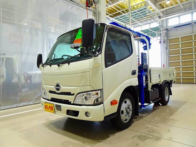 2024 Hino Dutro 2WD White Truck for sale, Japanese used car export - photo 1 of 25 | GULJI TRADERS