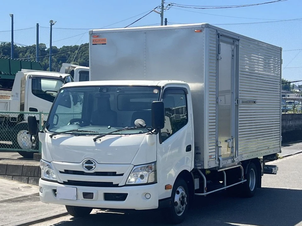 2024 Hino Dutro 2WD White Truck for sale, Japanese used car export - photo 1 of 25 | GULJI TRADERS