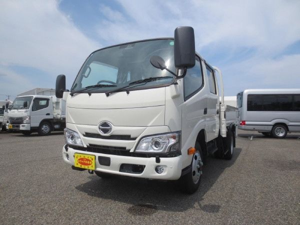 2024 Hino Dutro 4WD White Truck for sale, Japanese used car export - photo 1 of 18 | GULJI TRADERS
