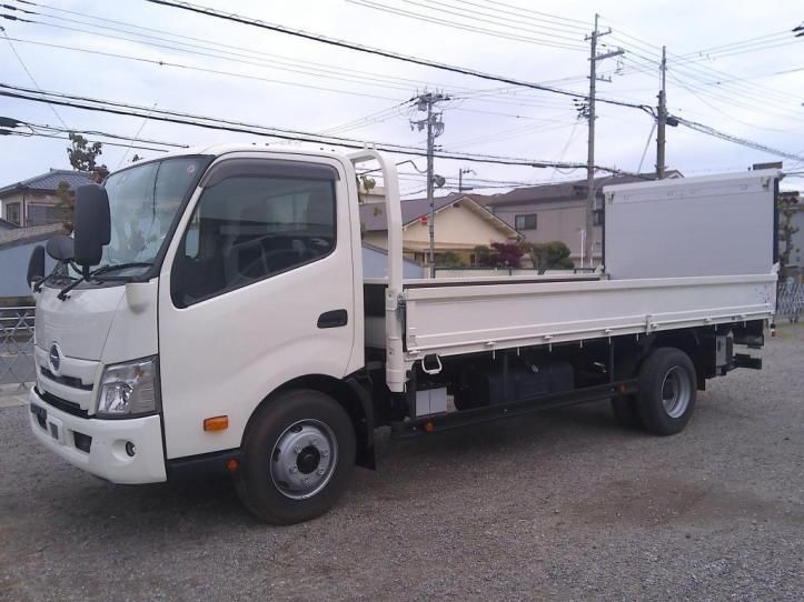 2024 Hino Dutro - photo 1 2024 Hino Dutro Other Truck for sale, Japanese used car export - photo 1 of 21 | GULJI TRADERS