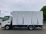 2025 Hino Dutro 4.0 Wide Long Low-Floor Diesel Turbo Refrigerated/Freezer White Truck for sale, Japanese used car export - photo 5 of 58 | GULJI TRADERS