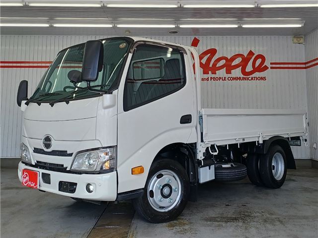 2025 Hino Dutro Flatbed truck 2-ton load capacity, 6-speed manual transmission, fully low-floor - photo 1 2025 Hino Dutro Flatbed truck 2-ton load capacity, 6-speed manual transmission, fully low-floor White Truck for sale, Japanese used car export - photo 1 of 69 | GULJI TRADERS