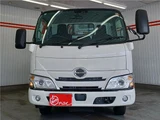 2025 Hino Dutro Flatbed truck 2-ton load capacity, 6-speed manual transmission, fully low-floor White Truck for sale, Japanese used car export - photo 3 of 69 | GULJI TRADERS