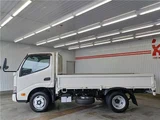 2025 Hino Dutro Flatbed truck 2-ton load capacity, 6-speed manual transmission, fully low-floor White Truck for sale, Japanese used car export - photo 9 of 69 | GULJI TRADERS