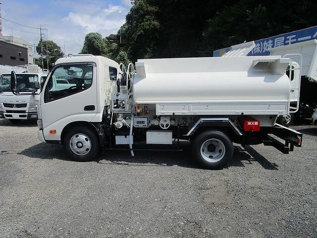 2025 Hino Dutro 3kg tank car, 2 compartments, Kyokuto Kaihatsu, unused vehicle White Truck for sale, Japanese used car export - photo 1 of 10 | GULJI TRADERS