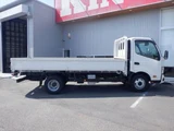 2025 Hino Dutro No power gate, not applicable. White Truck for sale, Japanese used car export - photo 6 of 25 | GULJI TRADERS