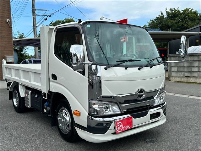 2026 Hino Dutro 3-ton Yokozuna Reinforced Dump Truck Backup Camera ETC White Truck for sale, Japanese used car export - photo 1 of 45 | GULJI TRADERS