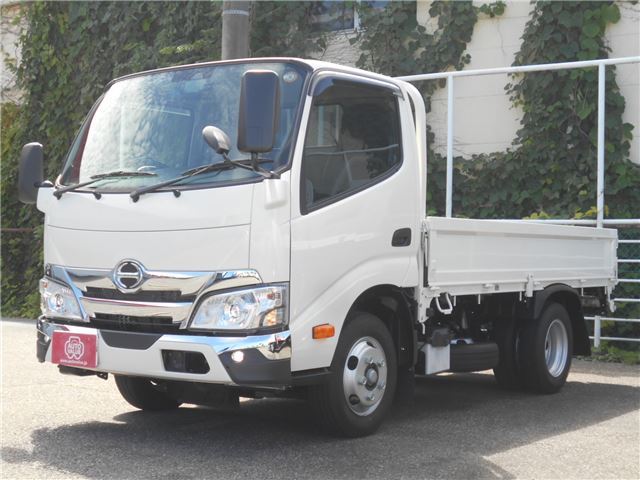 2026 Hino Dutro - photo 1 2026 Hino Dutro White Truck for sale, Japanese used car export - photo 1 of 44 | GULJI TRADERS
