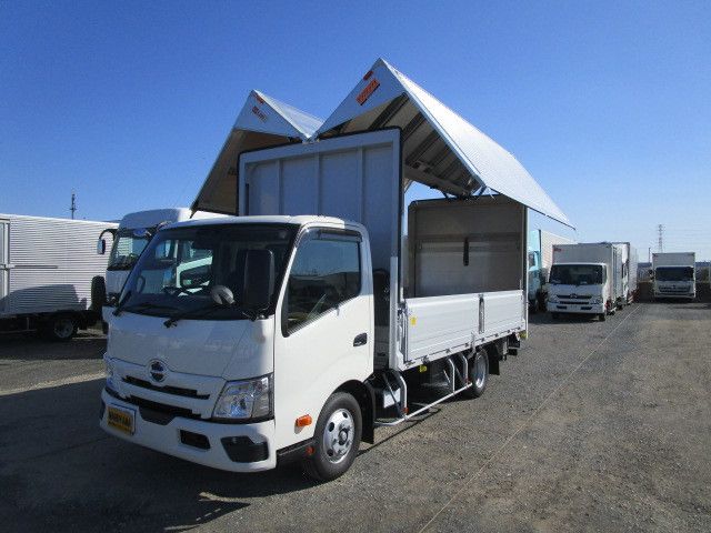 2026 Hino Dutro Standard wing body, with power tailgate, 2WD. - photo 1 2026 Hino Dutro Standard wing body, with power tailgate, 2WD. White Truck for sale, Japanese used car export - photo 1 of 25 | GULJI TRADERS