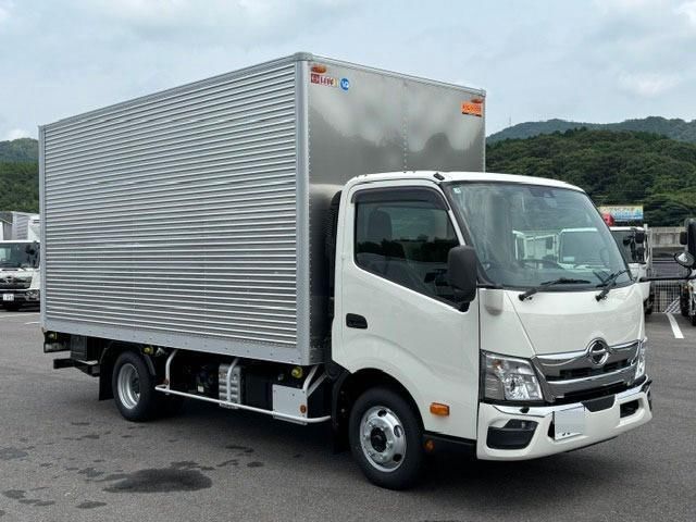 2026 Hino Dutro - photo 1 2026 Hino Dutro Other Truck for sale, Japanese used car export - photo 1 of 21 | GULJI TRADERS