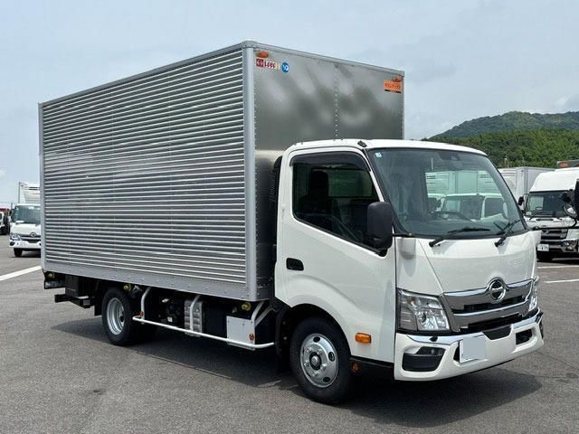2026 Hino Dutro - photo 1 2026 Hino Dutro Other Truck for sale, Japanese used car export - photo 1 of 21 | GULJI TRADERS