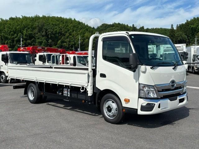 2026 Hino Dutro Other Truck for sale, Japanese used car export - photo 1 of 21 | GULJI TRADERS