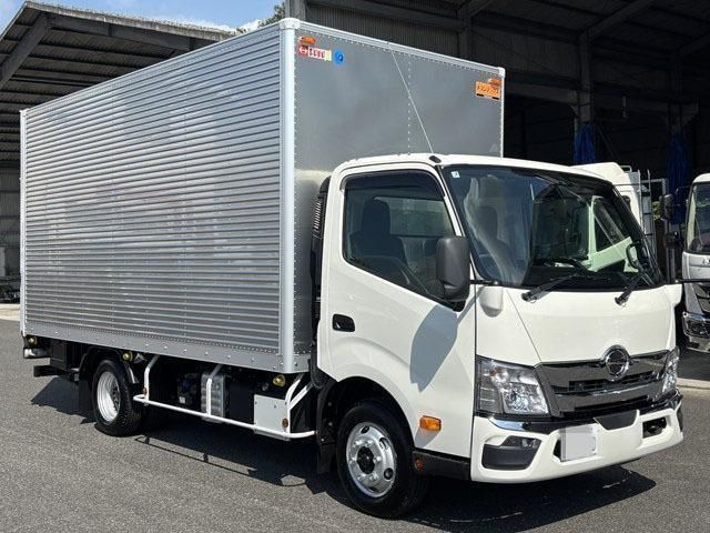 2026 Hino Dutro - photo 1 2026 Hino Dutro Truck for sale, Japanese used car export - photo 1 of 21 | GULJI TRADERS