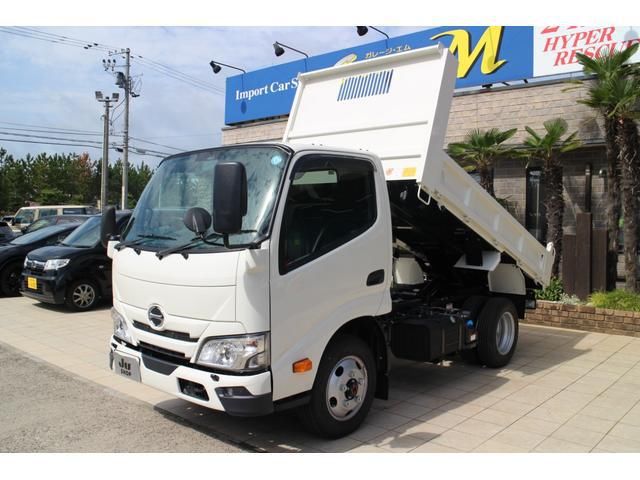 2026 Hino Dutro 4WD White Truck for sale, Japanese used car export - photo 1 of 24 | GULJI TRADERS