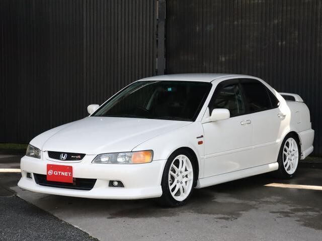 2000 Honda Accord Euro R White Sedan for sale, Japanese used car export | GULJI TRADERS