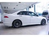 2005 Honda Accord Euro R Mugen Aero / Air Cleaner Arago Pearl Sedan for sale, Japanese used car export - photo 4 of 9 | GULJI TRADERS