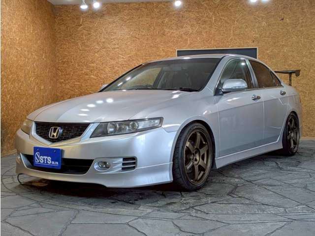 2006 Honda Accord 2.0 Euro R Silver Sedan for sale, Japanese used car export | GULJI TRADERS