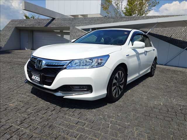 2014 Honda Accord Hybrid EX Pearl Sedan for sale, Japanese used car export | GULJI TRADERS