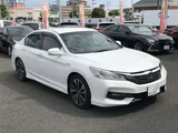 2017 Honda Accord 2.0 Hybrid EX White Sedan for sale, Japanese used car export - photo 1 of 32 | GULJI TRADERS