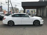 2017 Honda Accord 2.0 Hybrid EX White Sedan for sale, Japanese used car export - photo 9 of 32 | GULJI TRADERS