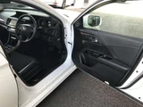 2017 Honda Accord 2.0 Hybrid EX White Sedan for sale, Japanese used car export - photo 19 of 32 | GULJI TRADERS