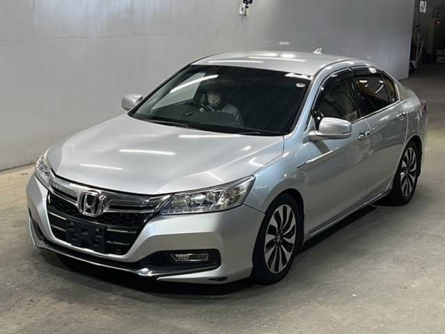 2014 Honda Accord Hybrid LX - photo 1 2014 Honda Accord Hybrid LX SUV for sale, Japanese used car export - photo 1 of 3 | GULJI TRADERS