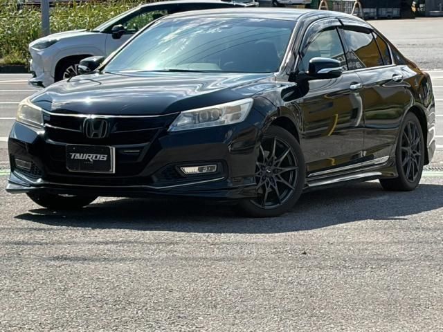2014 Honda Accord Hybrid EX Sedan for sale, Japanese used car export - photo 1 of 9 | GULJI TRADERS