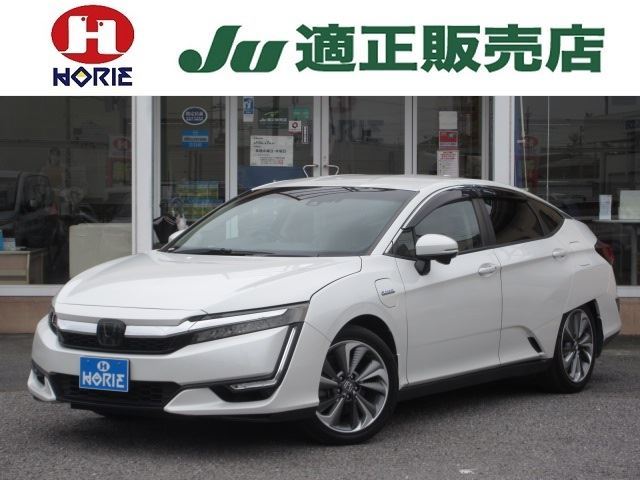 2019 Honda Clarity Phev EX - photo 1 2019 Honda Clarity Phev EX Sedan for sale, Japanese used car export - photo 1 of 79 | GULJI TRADERS