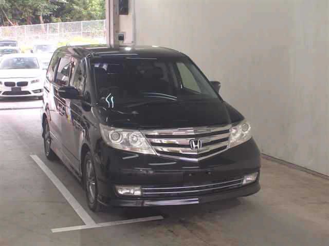 2012 Honda Elysion Prestige - photo 1 2012 Honda Elysion Prestige Sedan for sale, Japanese used car export | GULJI TRADERS