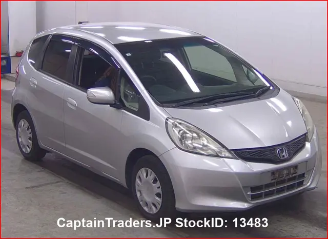 2013 Honda Fit - photo 1 2013 Honda Fit Silver Sedan for sale, Japanese used car export | GULJI TRADERS