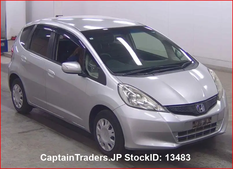 2013 Honda Fit - photo 1 2013 Honda Fit Silver Sedan for sale, Japanese used car export | GULJI TRADERS