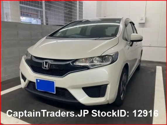 2016 Honda Fit Hibrid Pearl white Sedan for sale, Japanese used car export | GULJI TRADERS