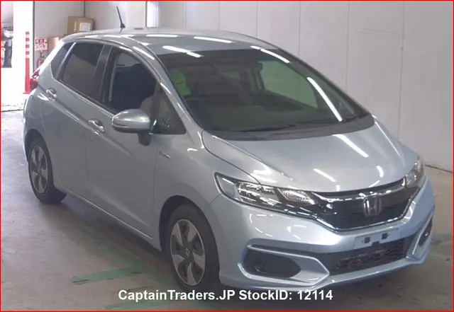 2019 Honda Fit Hibrid - photo 1 2019 Honda Fit Hibrid Silver Sedan for sale, Japanese used car export | GULJI TRADERS