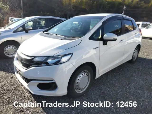 2020 Honda Fit Hibrid White Sedan for sale, Japanese used car export | GULJI TRADERS