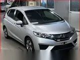 2015 Honda Fit Hibrid Push Start Hybrid F Package Silver Sedan for sale, Japanese used car export - photo 4 of 25 | GULJI TRADERS