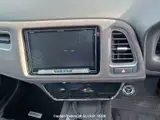 2018 Honda Vezel Hybyrid Pearl white SUV for sale, Japanese used car export - photo 16 of 23 | GULJI TRADERS