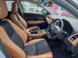 2018 Honda Vezel Hybyrid Pearl white SUV for sale, Japanese used car export - photo 18 of 30 | GULJI TRADERS