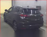 2015 Honda Vezel Hybyrid Push Start Hybrid Z Green SUV for sale, Japanese used car export - photo 5 of 12 | GULJI TRADERS