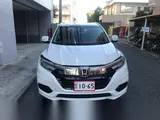 2019 Honda Vezel Hybyrid Push Start Hybrid Z Honda Sensing Pearl white SUV for sale, Japanese used car export - photo 3 of 42 | GULJI TRADERS